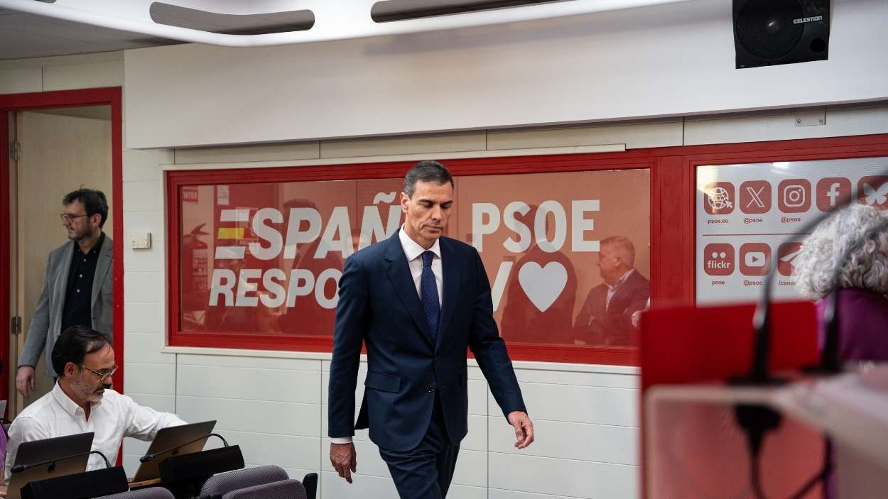 El presidente del Gobierno y Secretario General del PSOE, Pedro Sánchez, a su llegada a una rueda de prensa, en la sede del PSOE en Ferraz. EP.