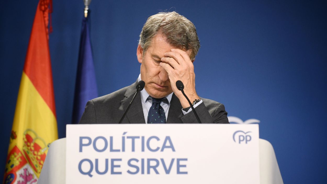 El presidente del Partido Popular, Alberto Núñez Feijóo, en una rueda de prensa desde Génova. EP.