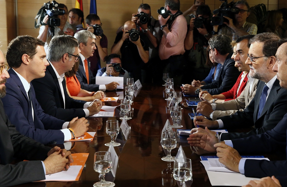 Rajoy y Rivera, frente a frente, en la reunión de esta misma mañana. 