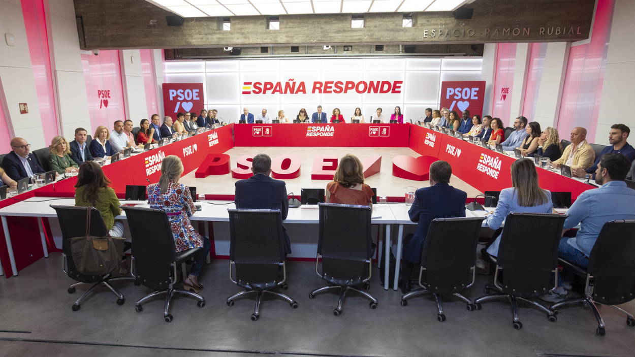 El PSOE anuncia su comisión gestora para hacerse cargo de la secretaría de Organización. EP.
