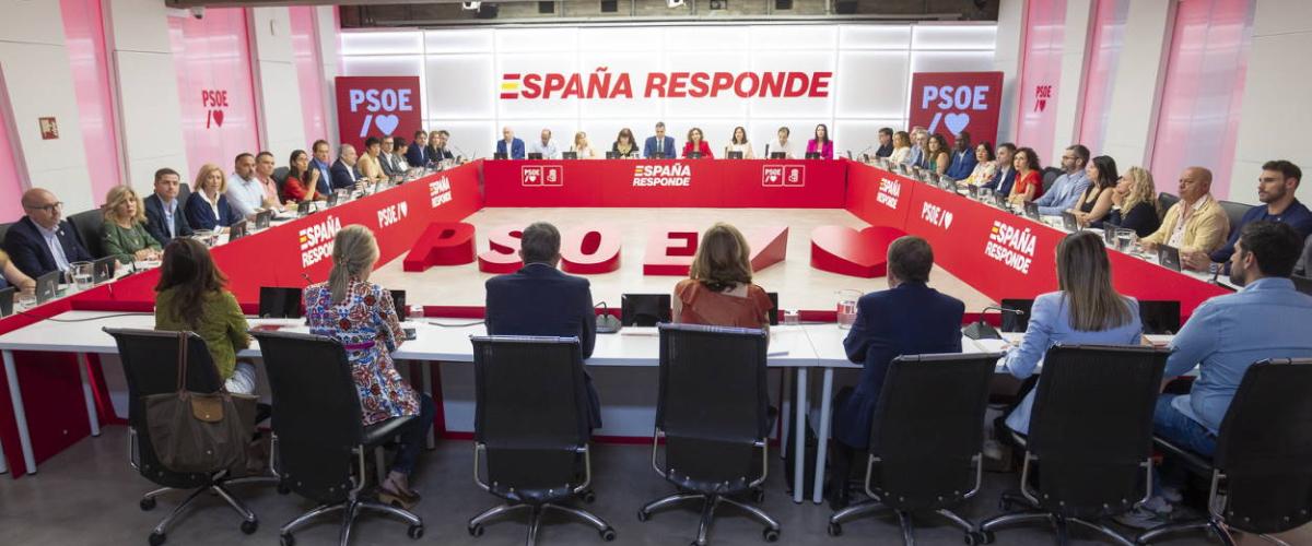 El PSOE anuncia su comisión gestora para hacerse cargo de la secretaría ...