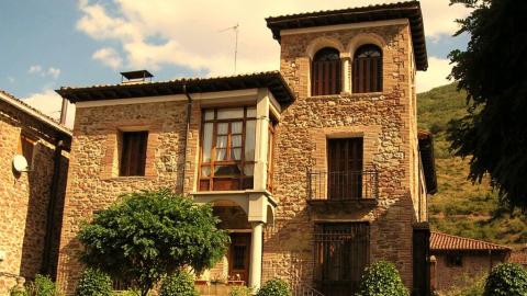Casa de estilo indiano en Viniegra de Abajo. La Rioja Turismo