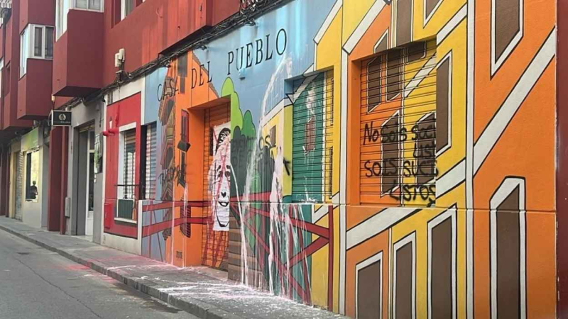Casa del pueblo Cuenca vandalizada 2 Casa del pueblo Cuenca vandalizada 2