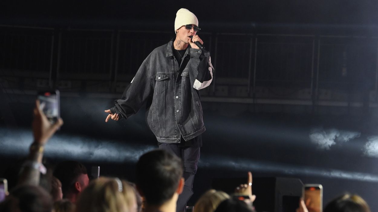 Justin Bieber en un concierto en Londres en 2021. EP.