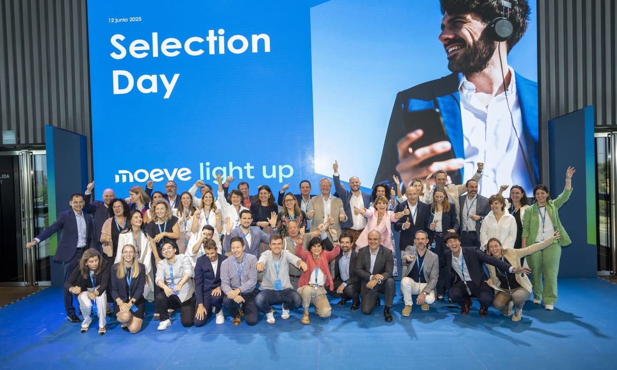 Celebración del Selection day de Moeve light up en la Torre Moeve