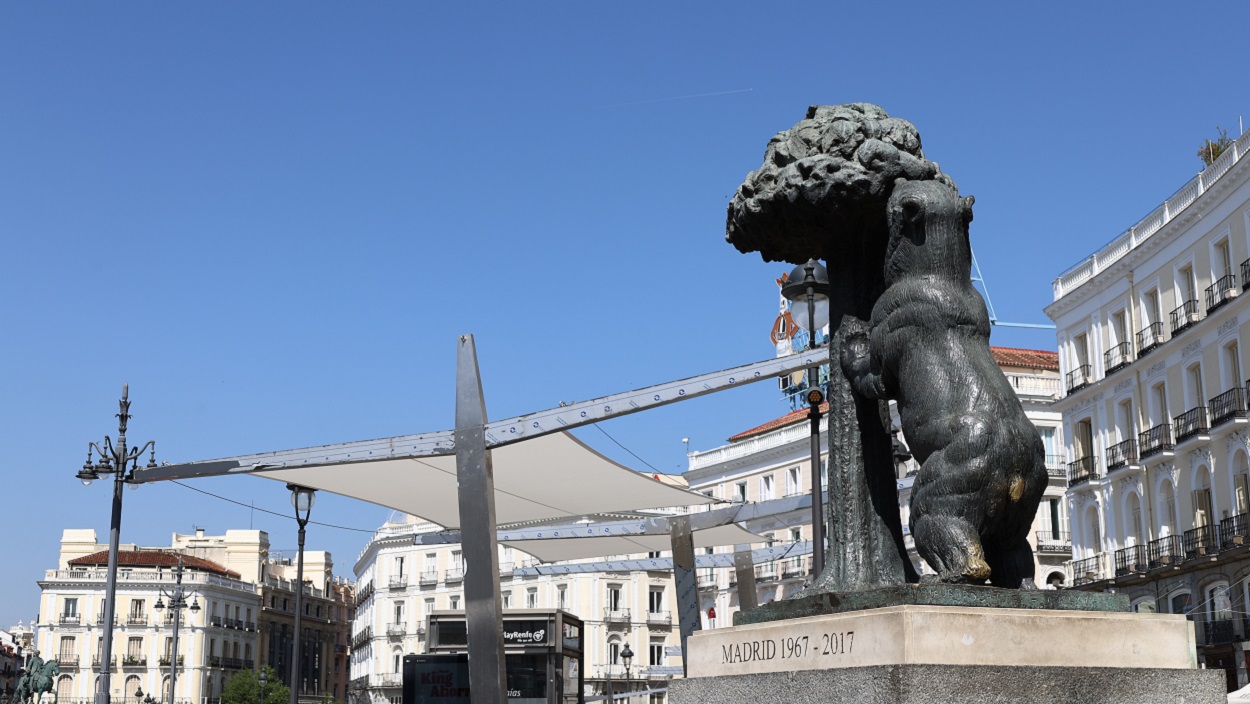Los nuevos toldos de la Puerta del Sol. ElPlural.