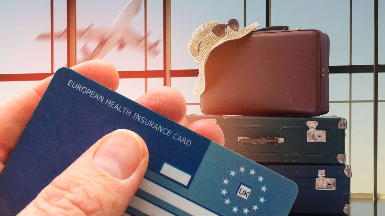 Cómo usar la Tarjeta Sanitaria Europea cuando viajas: qué cubre, cómo pedirla y qué hacer si no llega a tiempo | Canva