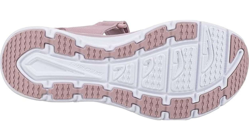 Otro de los puntos fuertes de estas Skechers es la suela de goma flexible Otro de los puntos fuertes de estas Skechers es la suela de goma flexible