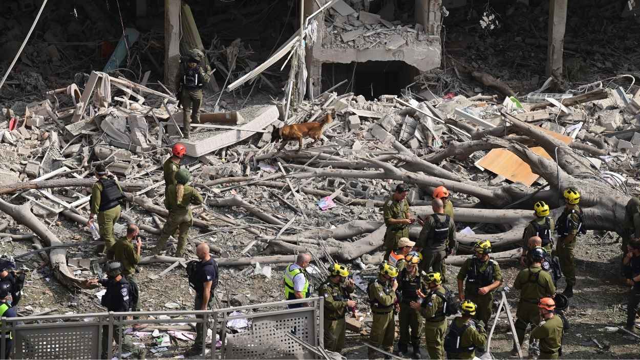 Destrucción tras un misil iraní en Tel Aviv. EP