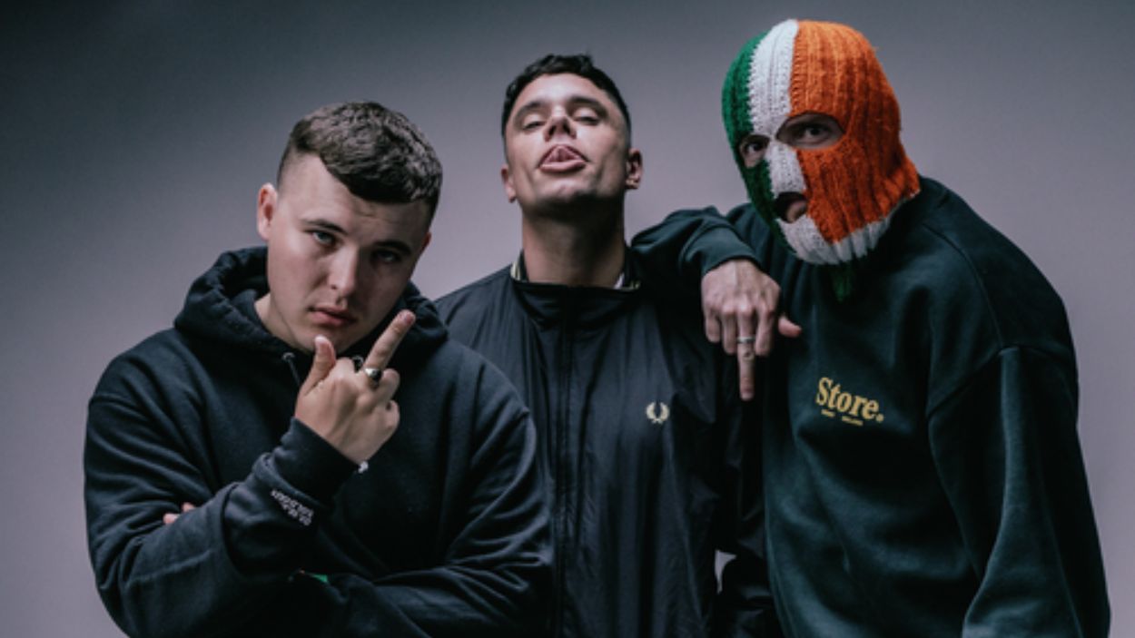 Kneecap lanza 'The Recap' antes de su concierto en Glastonbury. kneecap.ie.