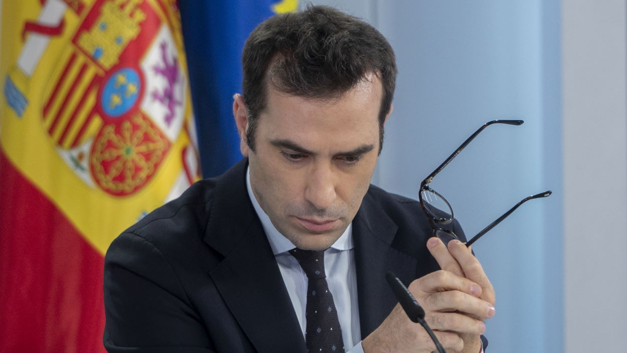 El ministro de Economía, Comercio y Empresa, Carlos Cuerpo, durante la rueda de prensa posterior al Consejo de Ministros. EP.
