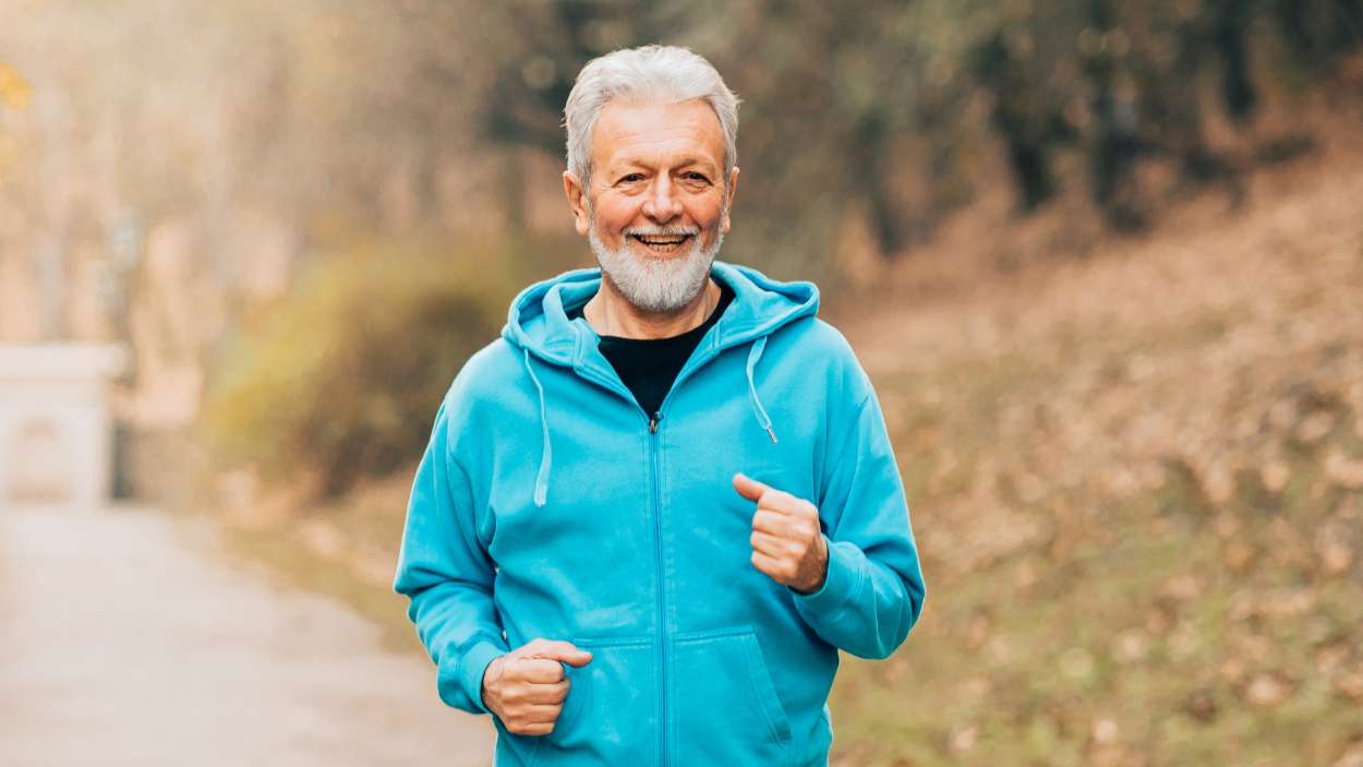 Ni 'footing' ni natación: los mayores de 60 años adoran este ejercicio para mantenerse en forma fácilmente