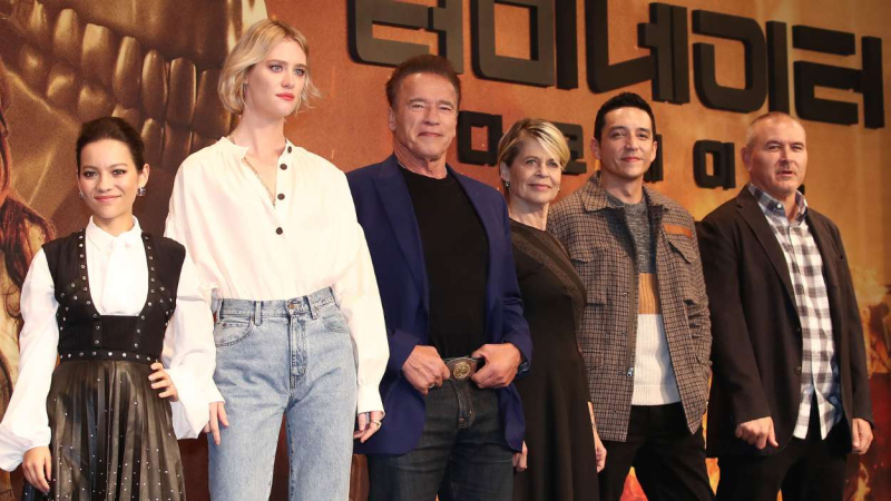 Schwarzenegger en la premiere de Terminator Destino Oscuro Schwarzenegger en la premiere de Terminator Destino Oscuro