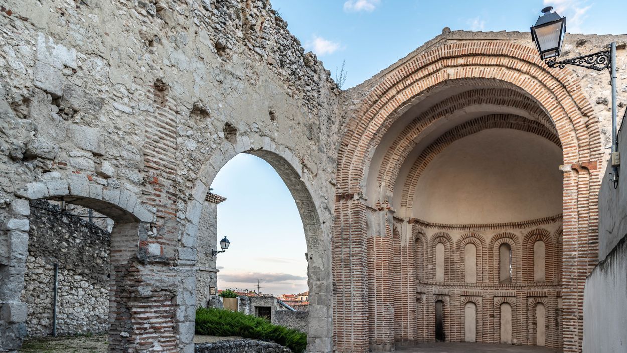 Ábside de la iglesia de Santiago, en Cuéllar (Segovia)