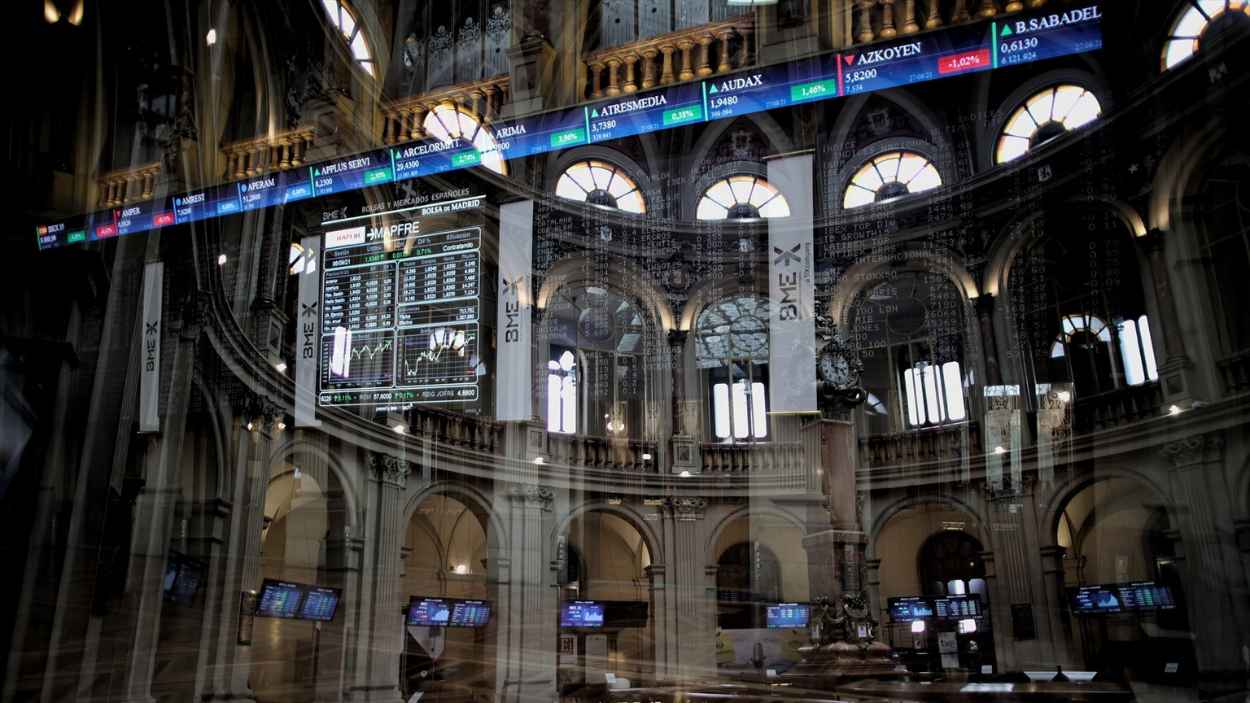 El Ibex se mantiene en una semana de gran actualidad. EP