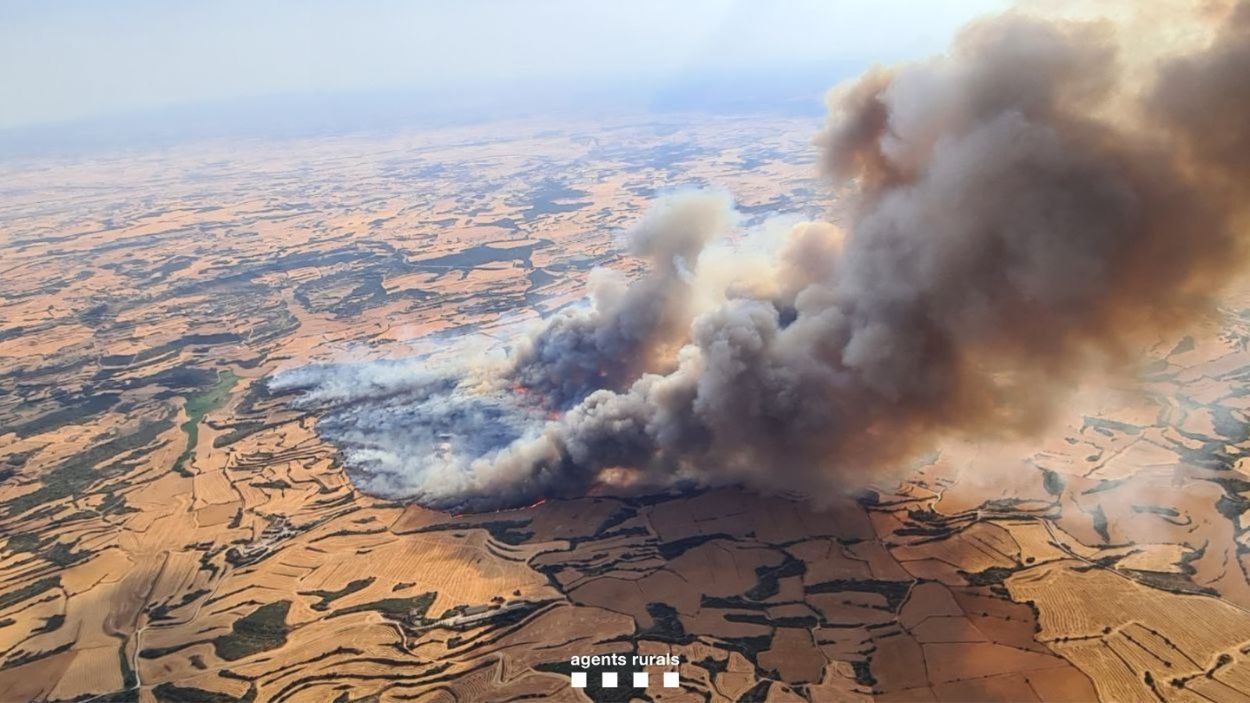 Imagen aérea del incendio de Torrefeta i Florejacs. EP.