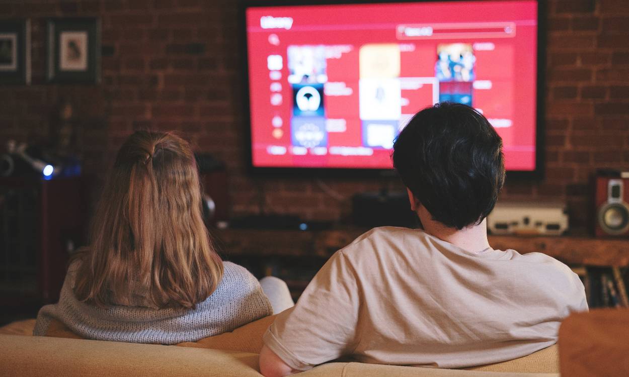 ¿No sabes qué ver este verano? Aquí tienes la guía definitiva con las series que no te puedes perder