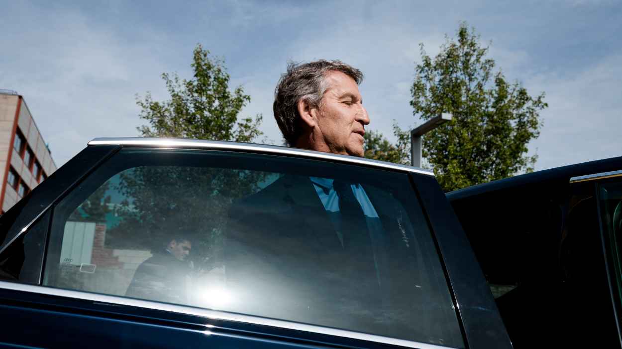 Feijóo se resigna a liderar la oposición. EP