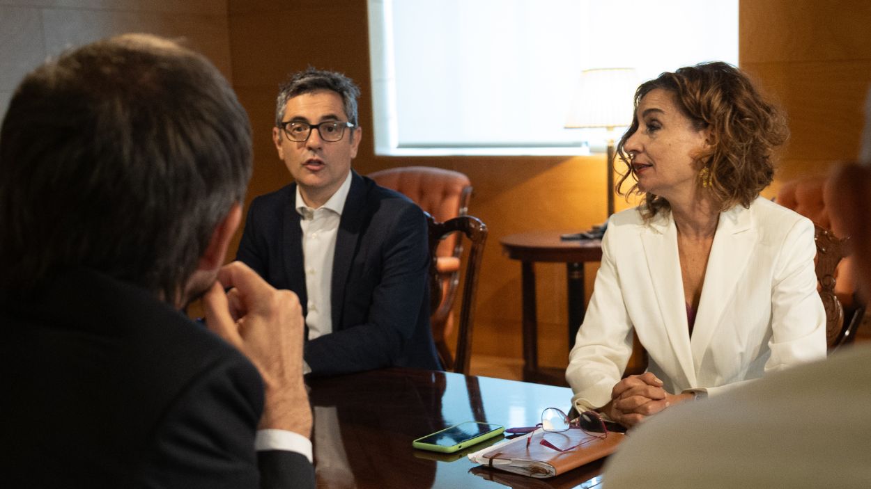 Los ministros Félix Bolaños y María Jesús Montero durante una reunión de seguimiento del pacto del Gobierno de coalición con Sumar. EP.
