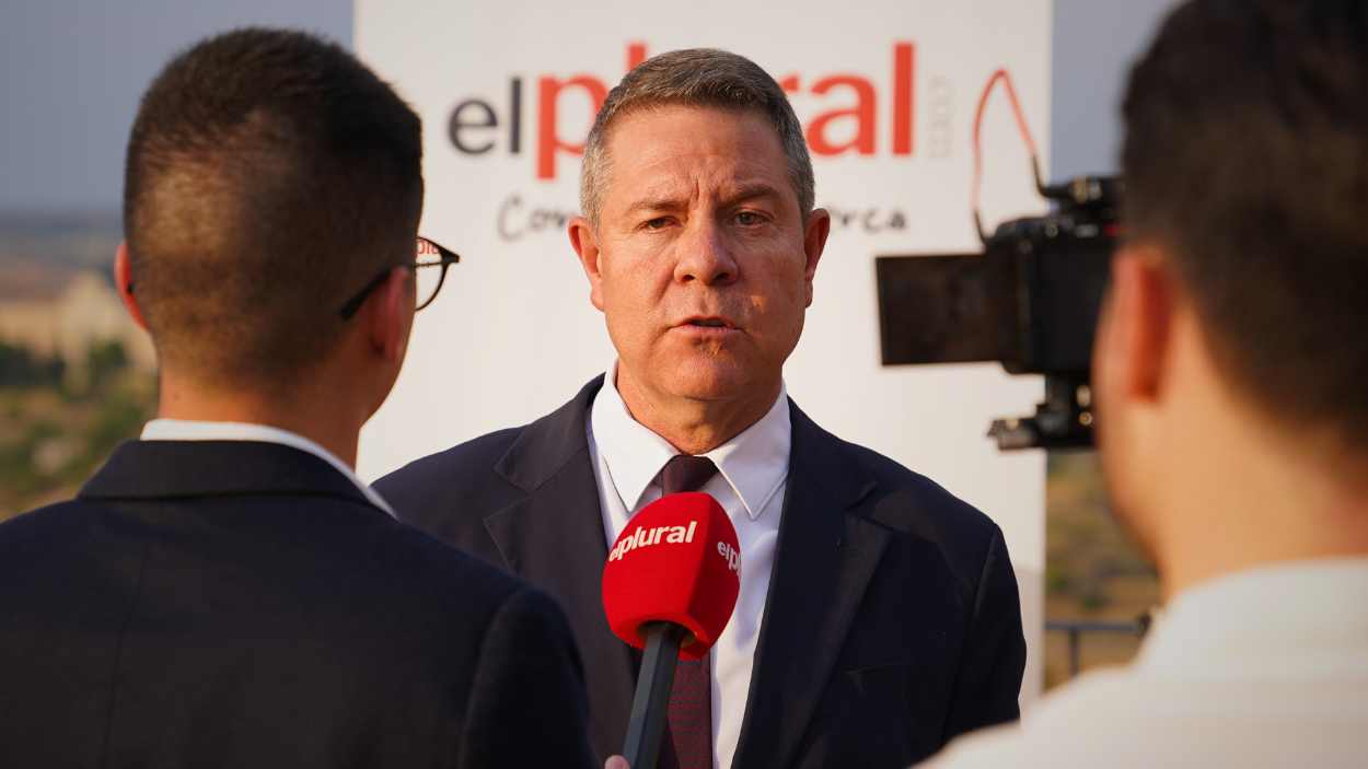 Emiliano García Page entrevistado por ElPlural.com durante la presentación de la delegación castellanomanchega.