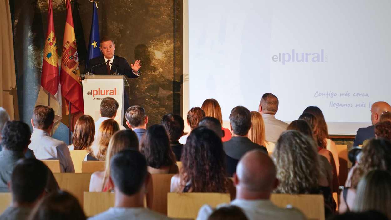 El presidente de la Región, Emiliano García Page, durante su discurso en la presentación de ElPlural.com en Castilla La Mancha.
