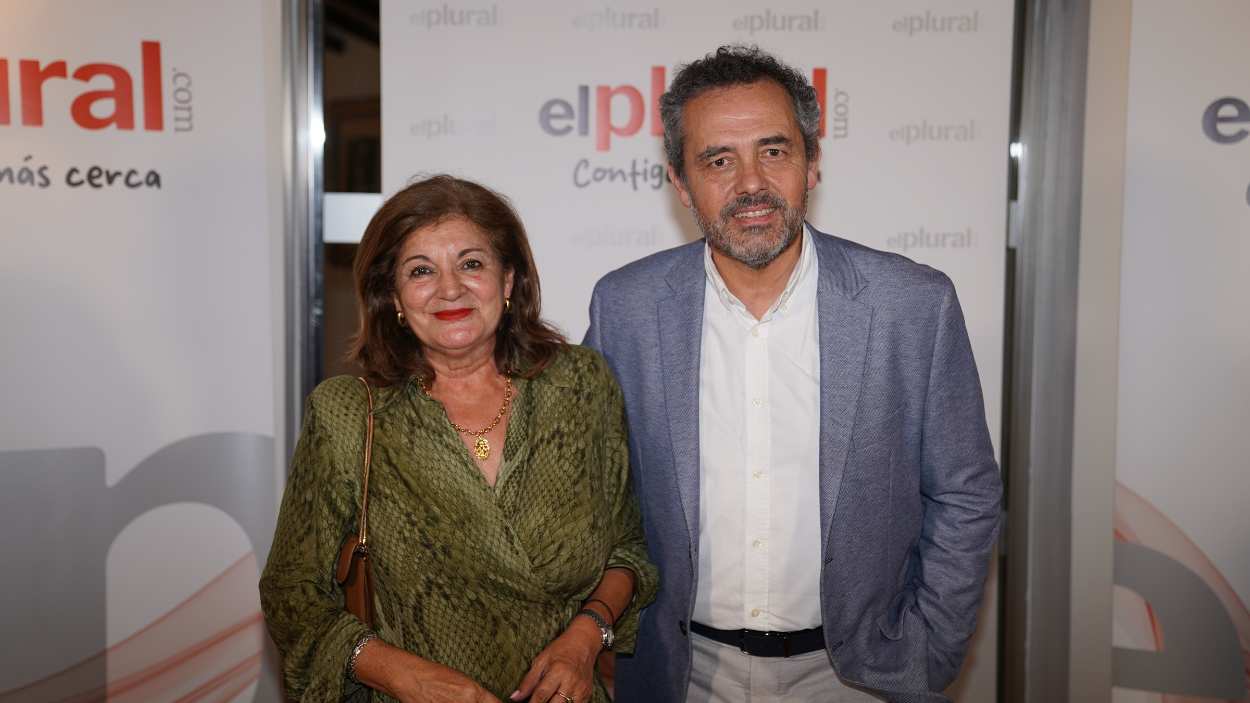 La directora general de Radio Televisión Castilla La Mancha, Carmen Amores, y el director de Informativos de CMMEDIA, Jesús Espadas