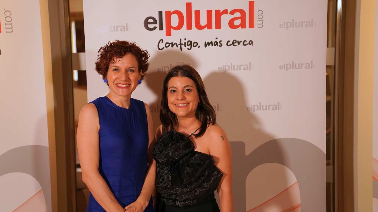 Belén Galletero, decana de Comunicación de la Universidad de Castilla La Mancha, y Azahara Cañedo, delegada del Rector de la UCLM 