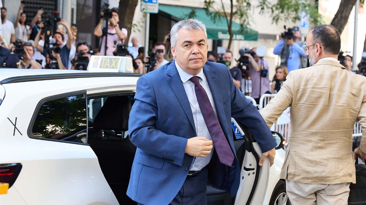 El exsecretario de Organización del PSOE, Santos Cerdán, a su entrada en el Tribunal Supremo. EP.