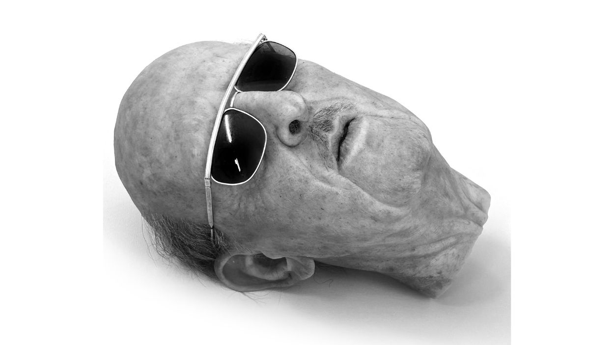 Una maqueta de la cabeza de Franco fue utilizada como balón. Eugenio Merino.