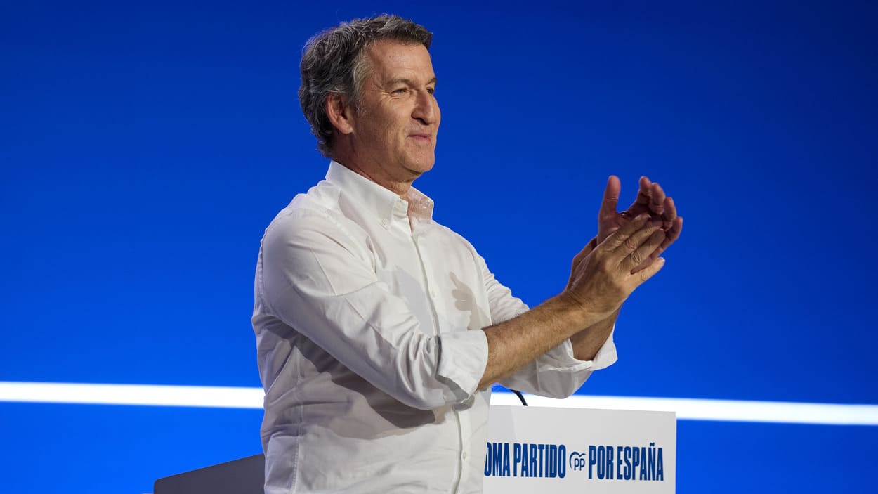 El presidente del PP, Alberto Núñez Feijóo, durante la segunda jornada del XXI Congreso Nacional del Partido Popular. EP.
