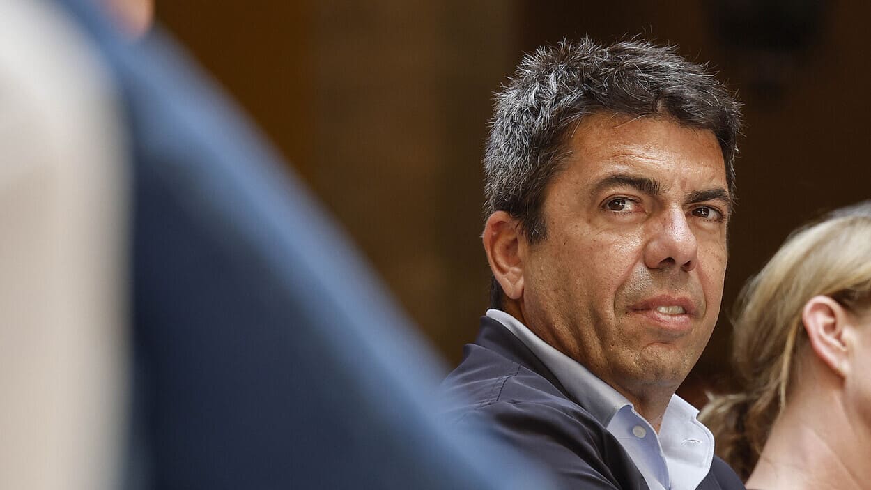 El president de la Generalitat Valenciana, Carlos Mazón, en la sede de la Confederación Cooperativas. EP.