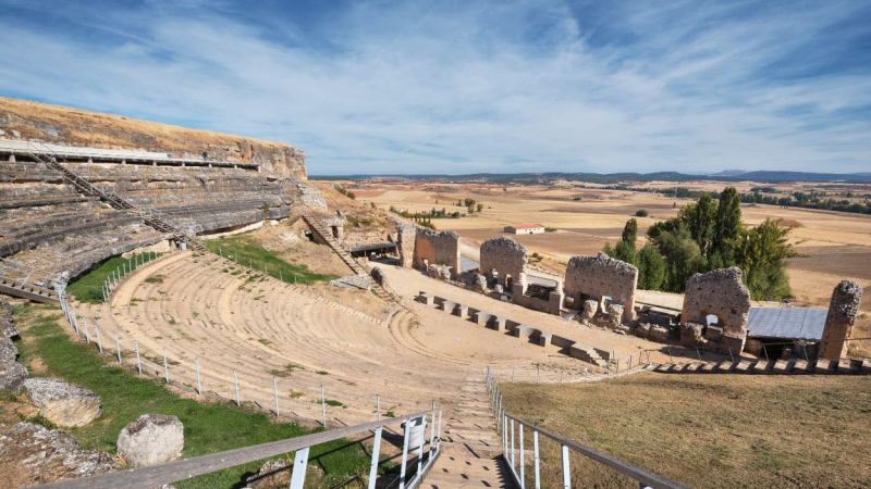 Teatro de Clunia Sulpicia, en Peñalba de Castro (Burgos)