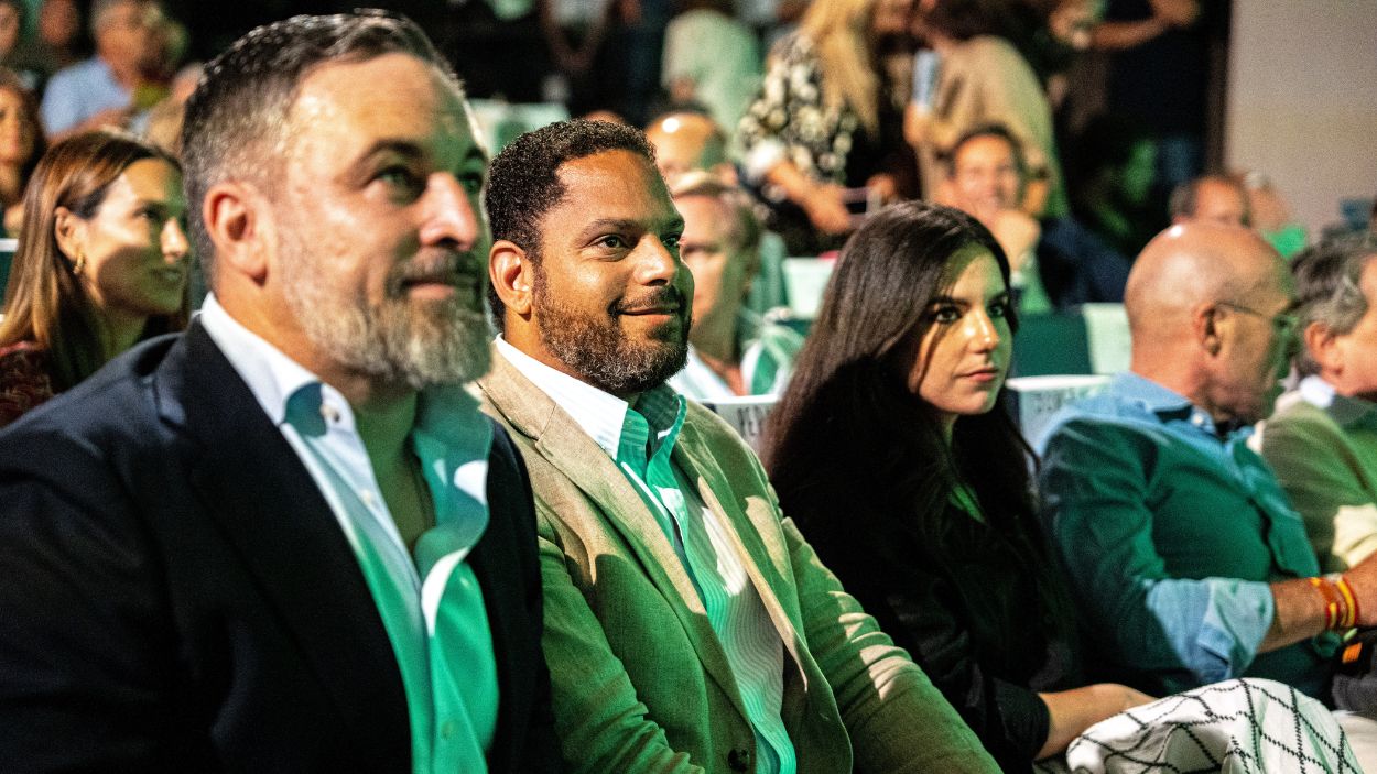 Santiago Abascal, Ignacio Garriga y Pepa Millán. EP,