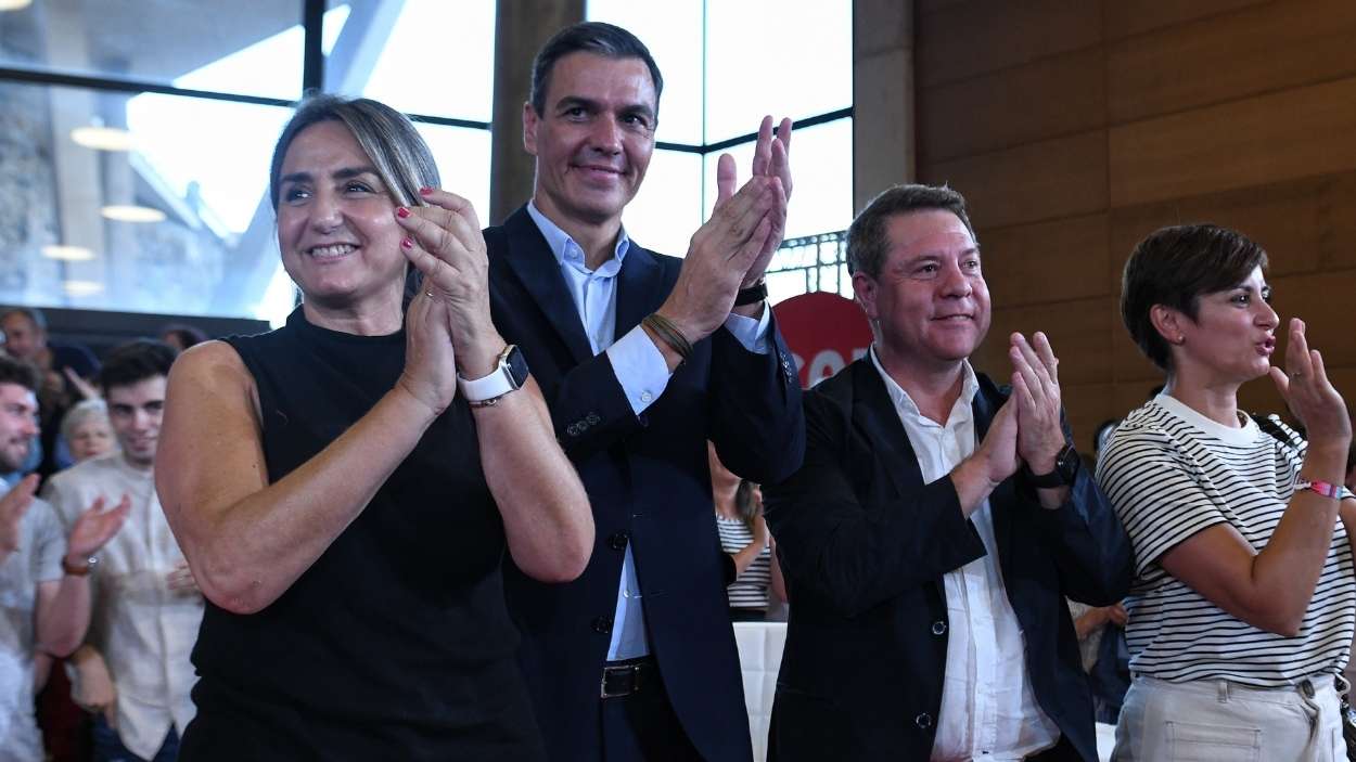 Milagros Tolón, Pedro Sánchez, Emiliano García-Page e Isabel Rodríguez. Archivo EP.