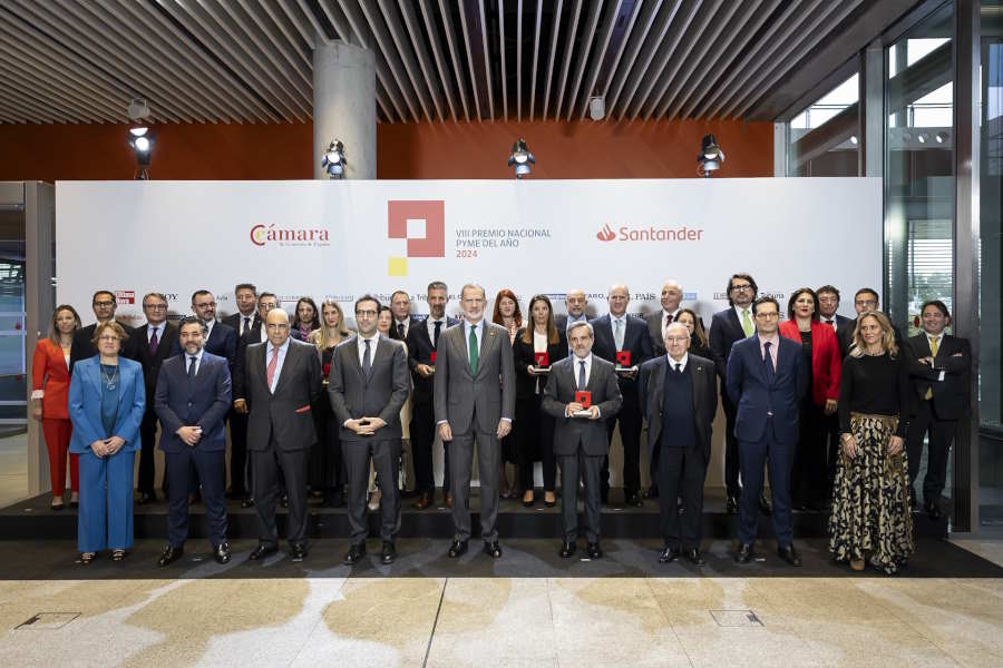 la empresa grancanaria aerolaser system gana el premio nacional pyme del ano 2024 organizado por banco santander y camara de espana