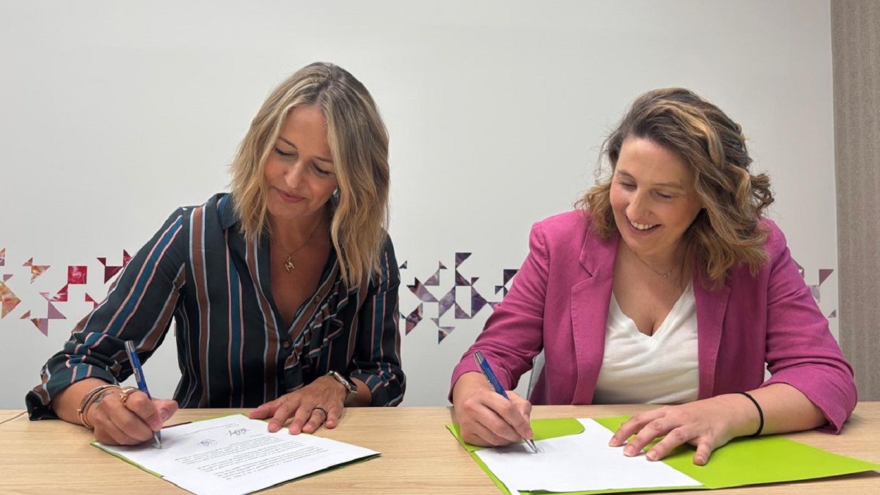 Firma de la adhesión al Pacto Mundial de la ONU | Foto de AstraZeneca