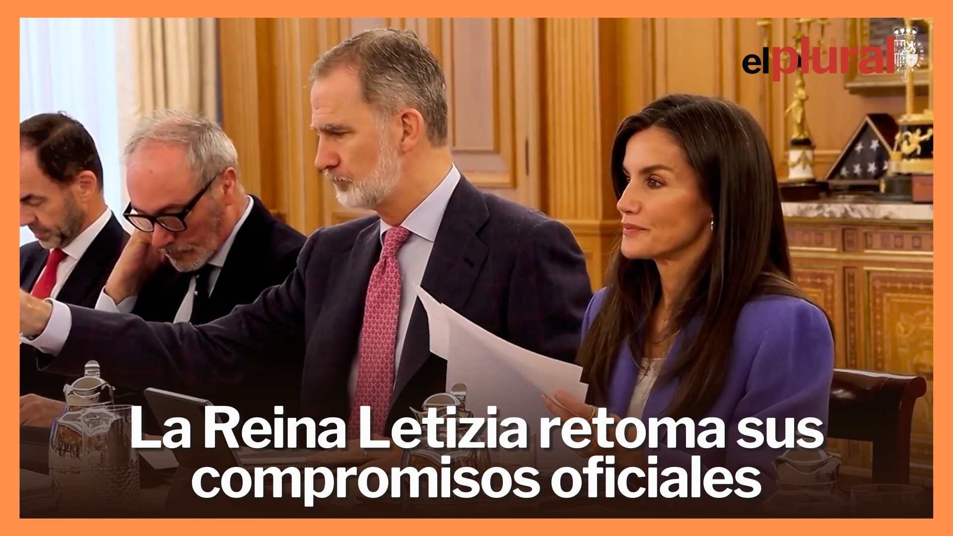 El look 'working girl' de la Reina Letizia elige para retomar su agenda