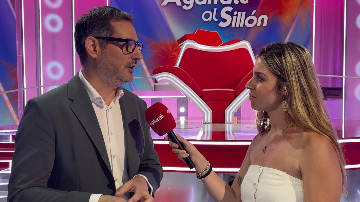 Eugeni Alemany, presentador de À Punt. El Plural