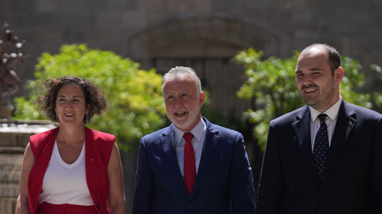 Gobierno y Generalitat sellan la financiación singular para Cataluña. EP. 