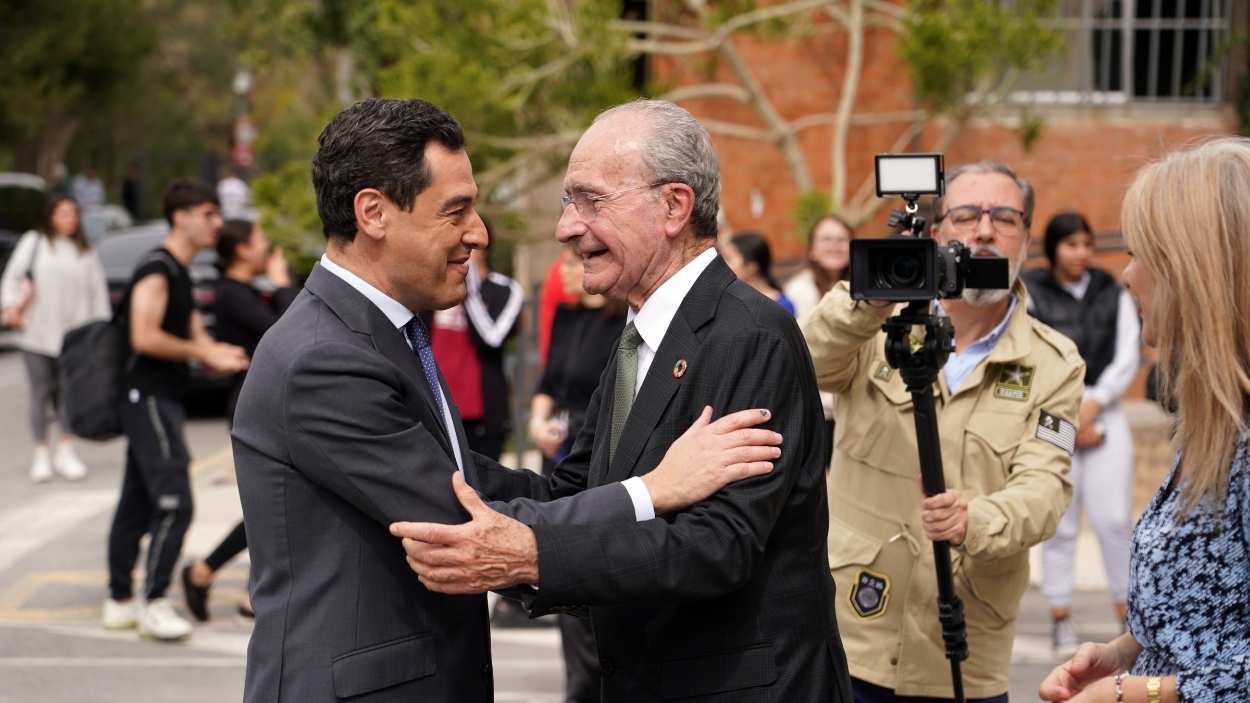 Juan Manuel Moreno Bonilla (izquierda) y Francisco de la Torre. Archivo/EP.