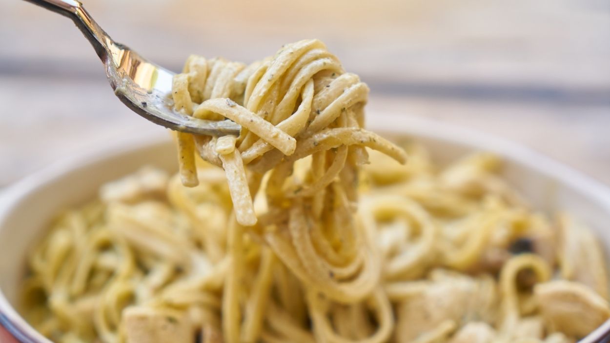 Un plato de pasta. Canva