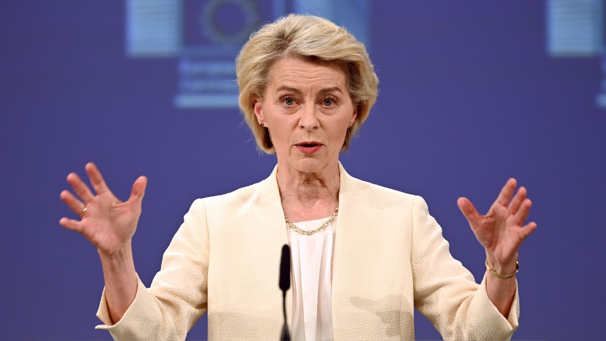 La presidenta de la Comisión Europea, Ursula Von der Leyen, en una rueda de prensa en Bruselas. EP.