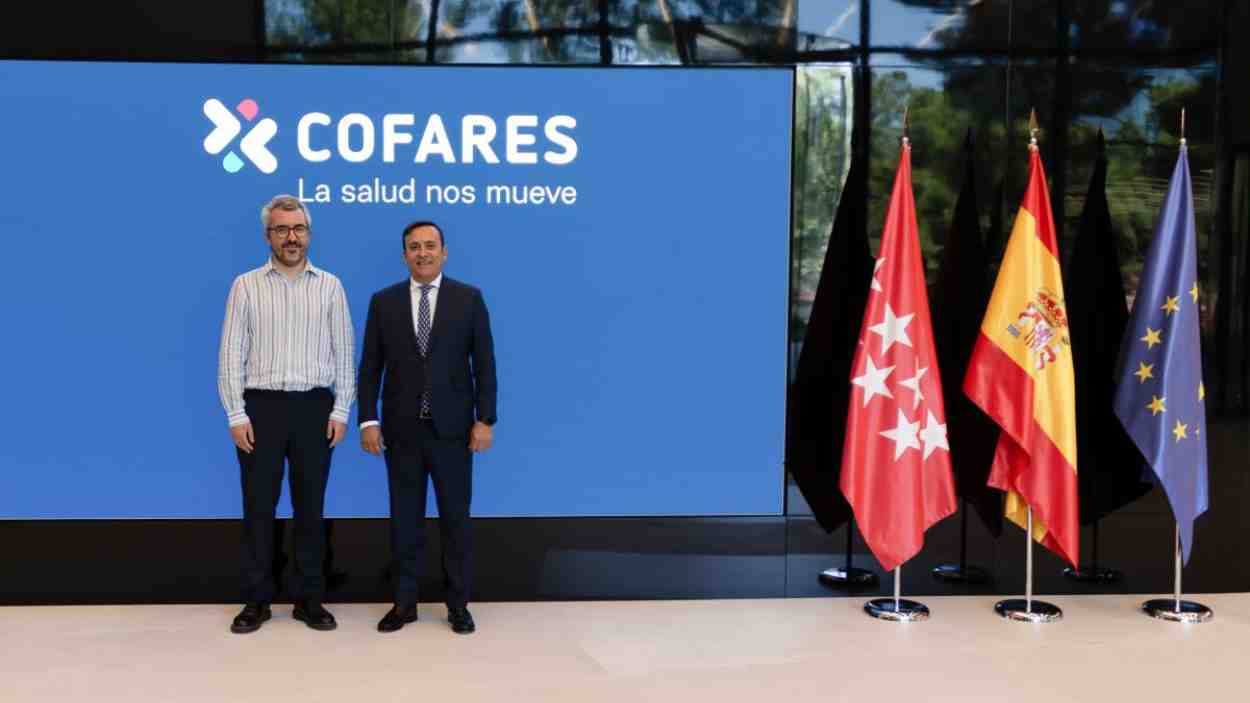 Javier Padilla y Eduardo Pastor en la sede de Cofares. Cofares