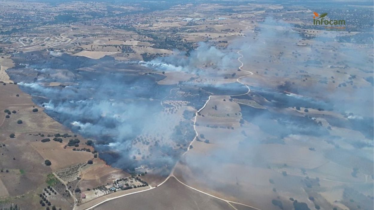 Incendio forestal originado en Méntrida (Toledo), imagen de Infocam. EP.