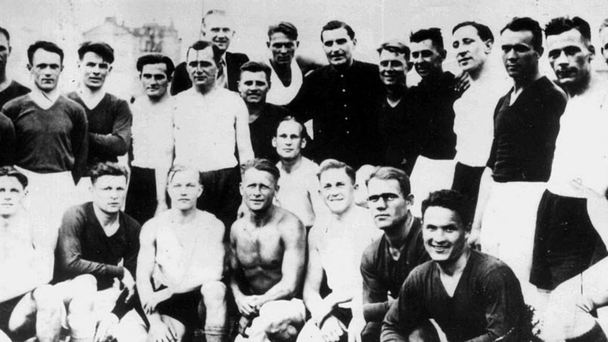 Los jugadores del FC Start