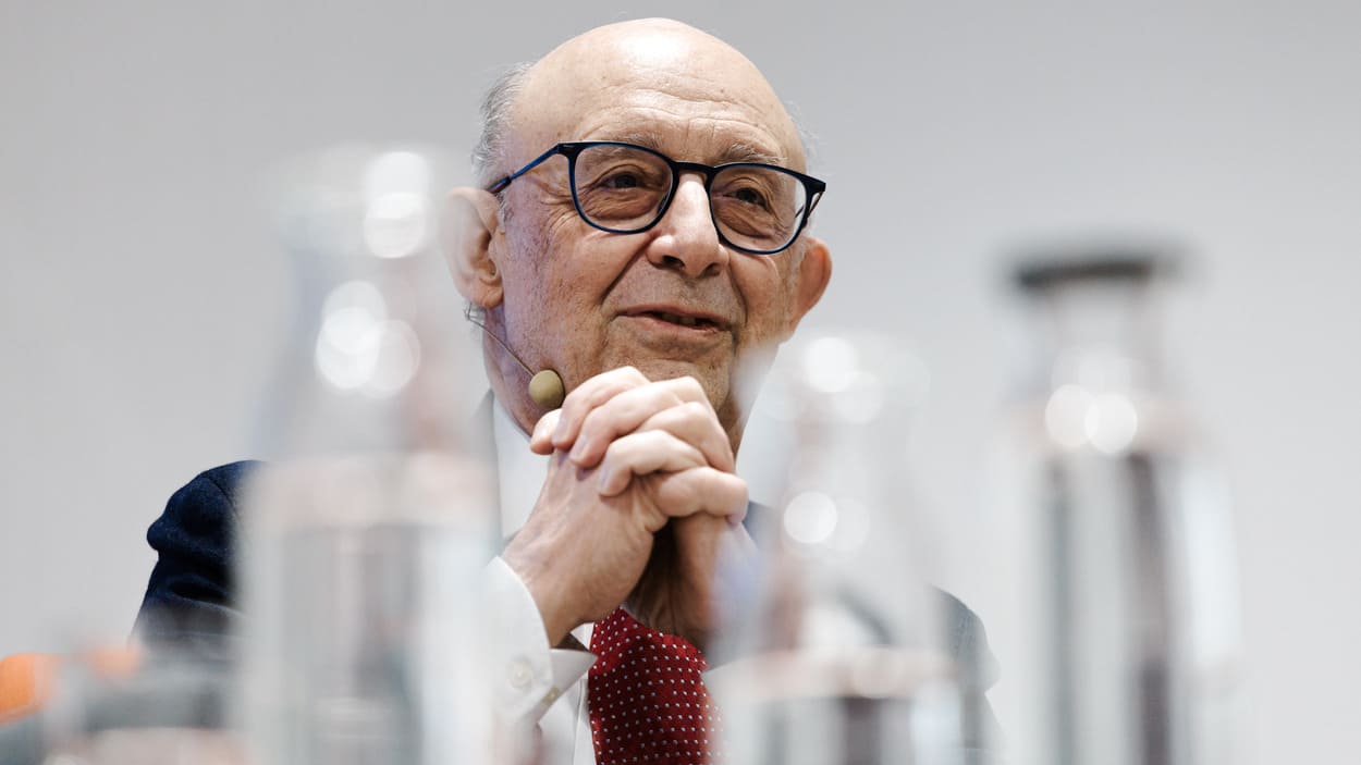 El exministro de Hacienda, Cristóbal Montoro, participa en la jornada 'La política fiscal como instrumento de la política económica'. EP.