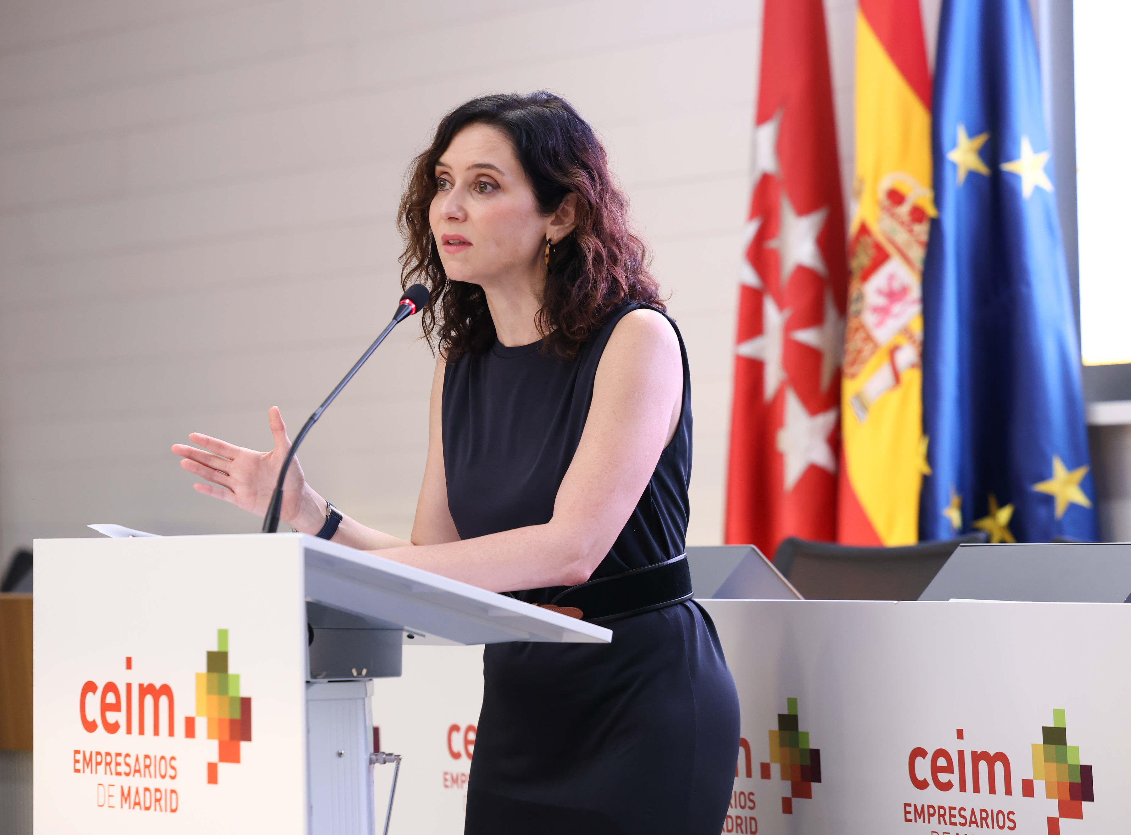 La presidenta de la Comunidad de Madrid, Isabel Díaz Ayuso, clausura la Asamblea General de la Confederación Empresarial de Madrid-CEOE. EP.