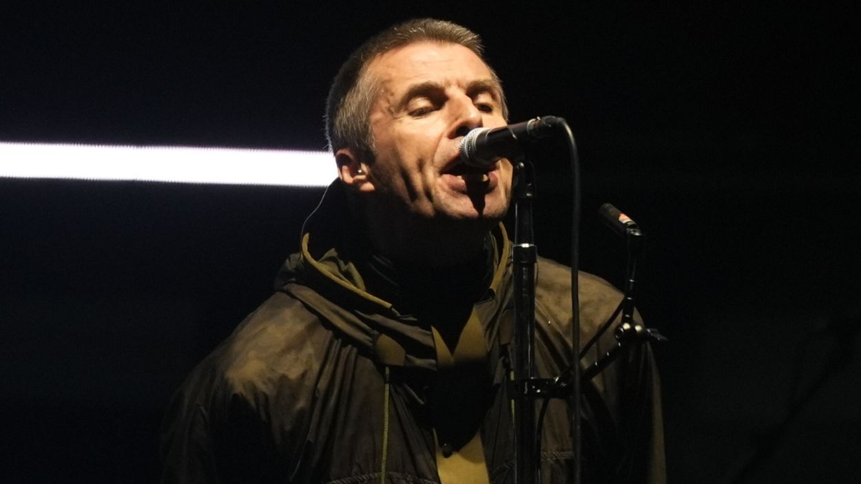Liam Gallagher en el concierto de Oasis en Cardiff. EP.