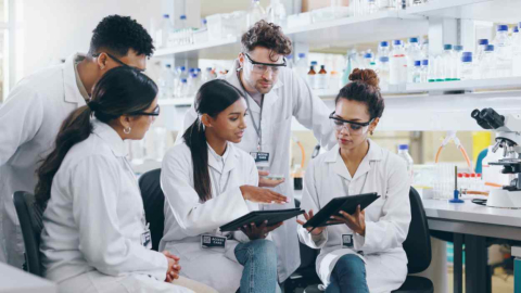 El Departamento de Investigación y Universidades incorpora a 120 investigadores postdoctorales en el sistema catalán de investigación