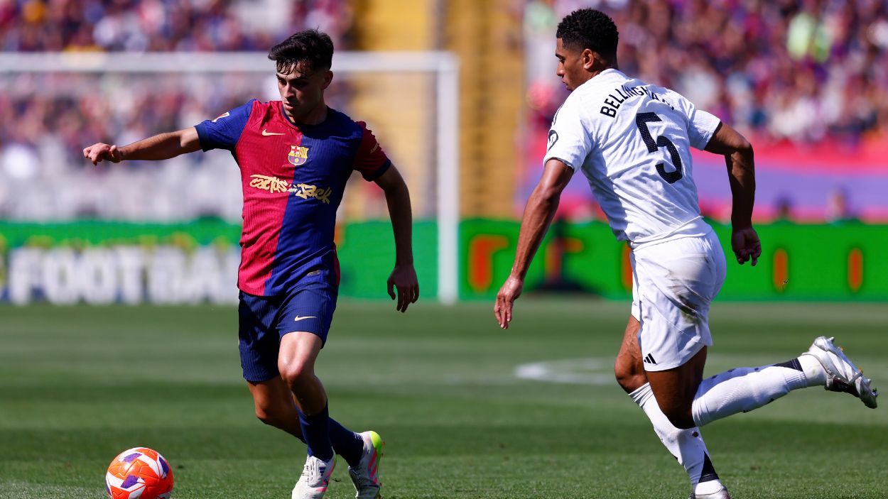 Pedri y Jude Bellingham en un lance durante de un FC Barcelona Real Madrid. EP